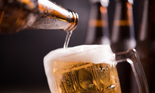 Entenda se cervejas podem ser contaminadas por metanol